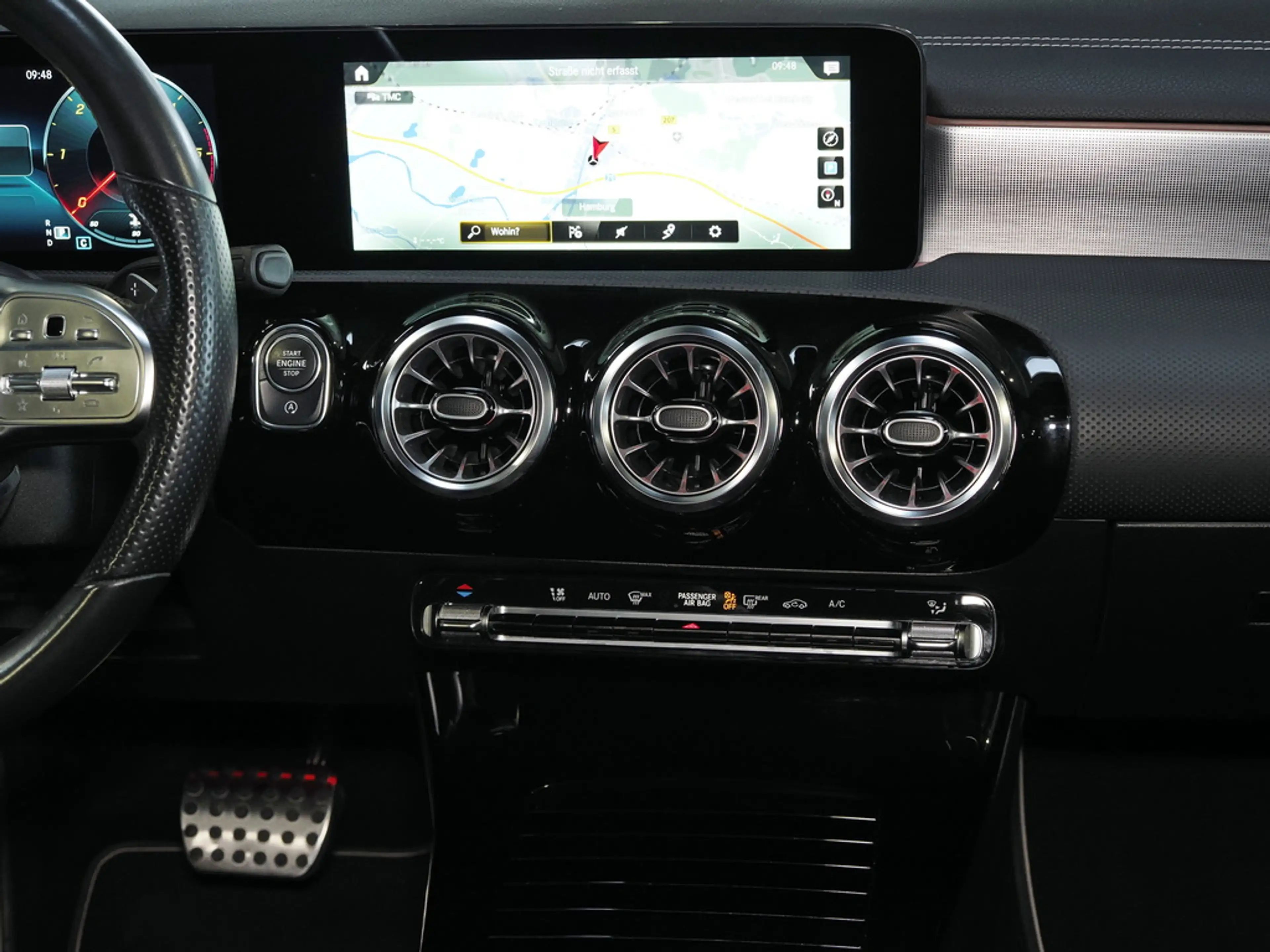 Mercedes-Benz CLA 220 d SB AMG PDC KAMERA NIGHT LED PANORAMA — photo 11