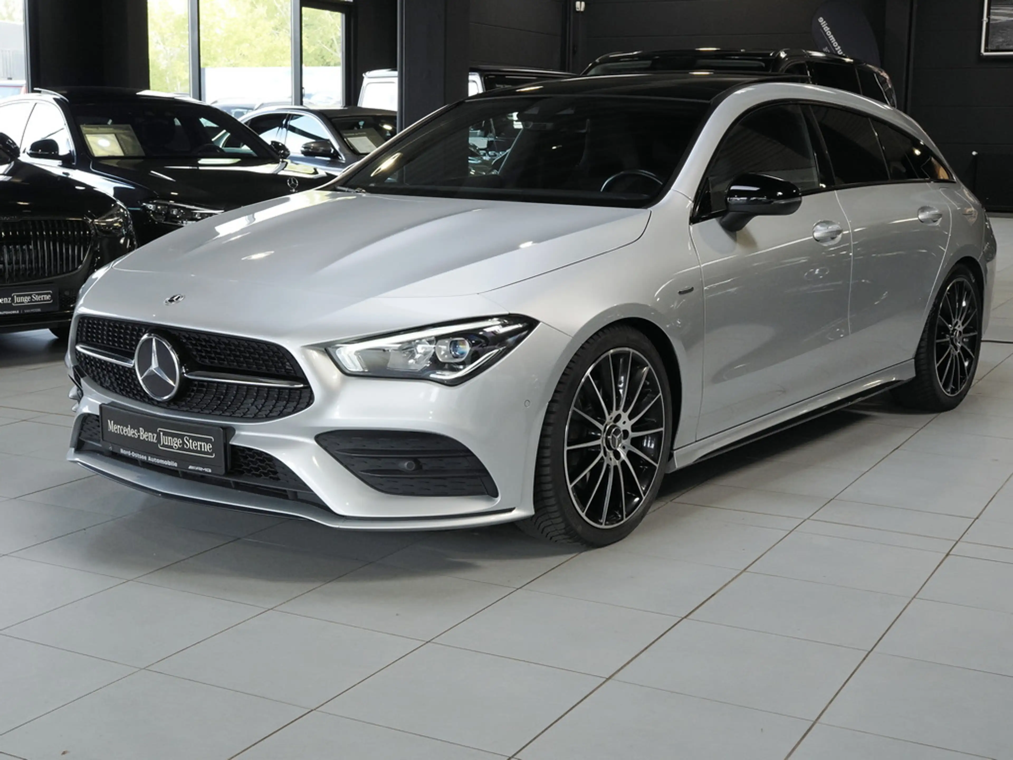 Mercedes-Benz CLA 220 d SB AMG PDC KAMERA NIGHT LED PANORAMA — photo 8