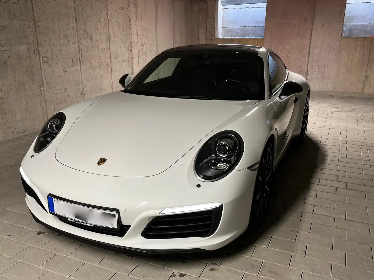 Porsche 991 911 Coupe 911 Carrera 4 PDK Weiß - 2