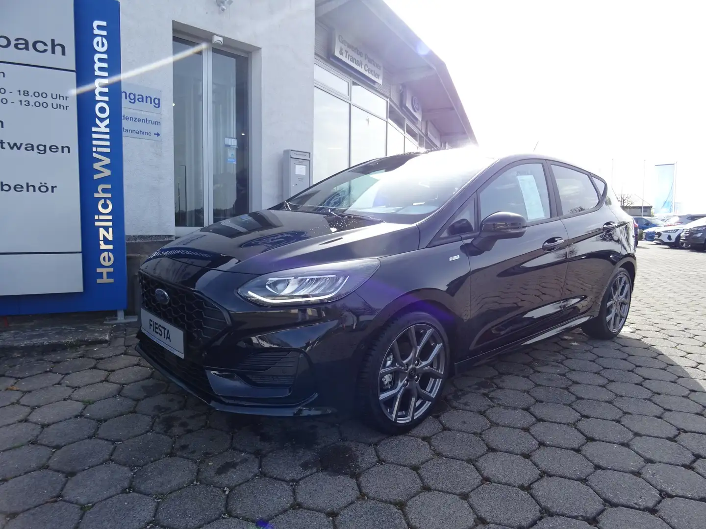Ford Fiesta 1.0 Ecoboost ST-Line X +Winter-Paket+Kamera+LED Zwart - 1