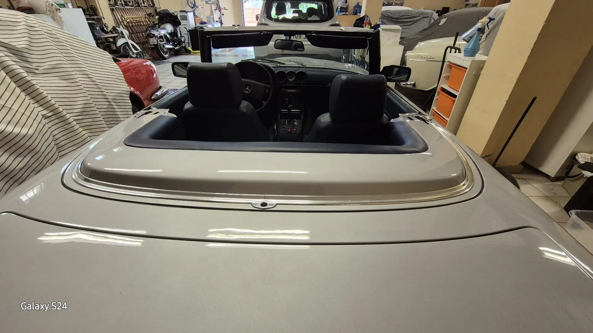 Mercedes-Benz 350 Silver - 1