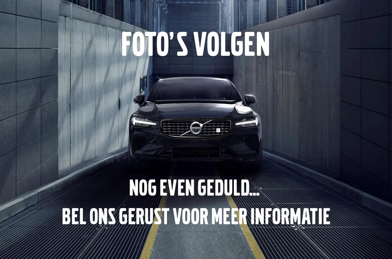 Volvo V60 T6 350PK Automaat Plug-in hybrid Essential Bright Grijs - 1