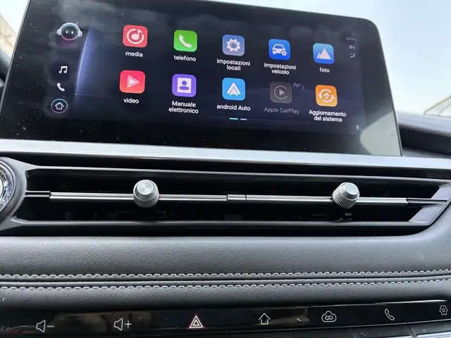 DR Automobiles DR6.0 view 10