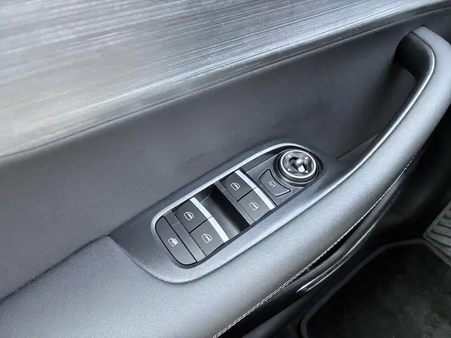 DR Automobiles DR6.0 view 23