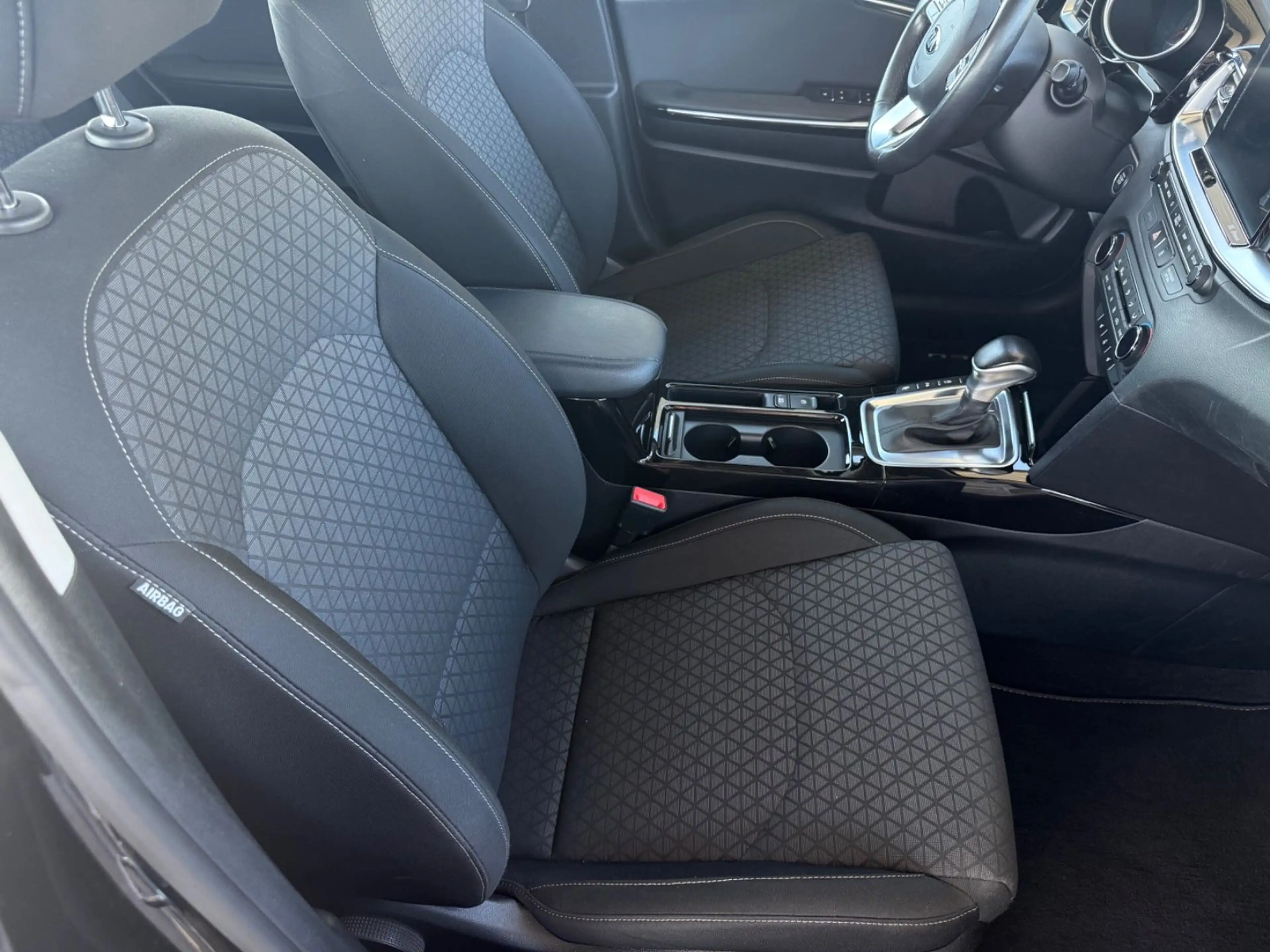 Kia Ceed SW / cee'd SW Automatik Spirit LED Sound — photo 6