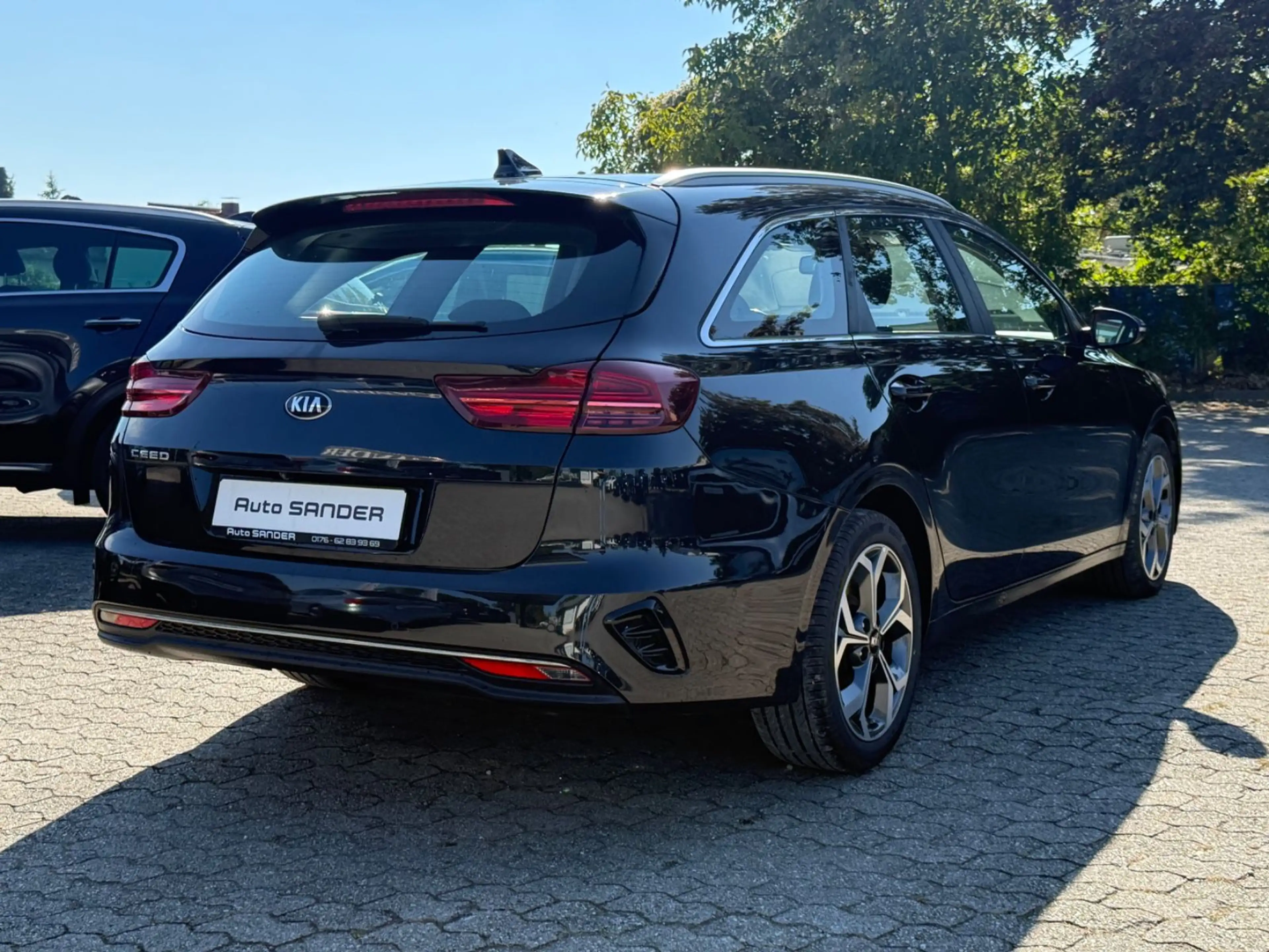 Kia Ceed SW / cee'd SW Automatik Spirit LED Sound — photo 4
