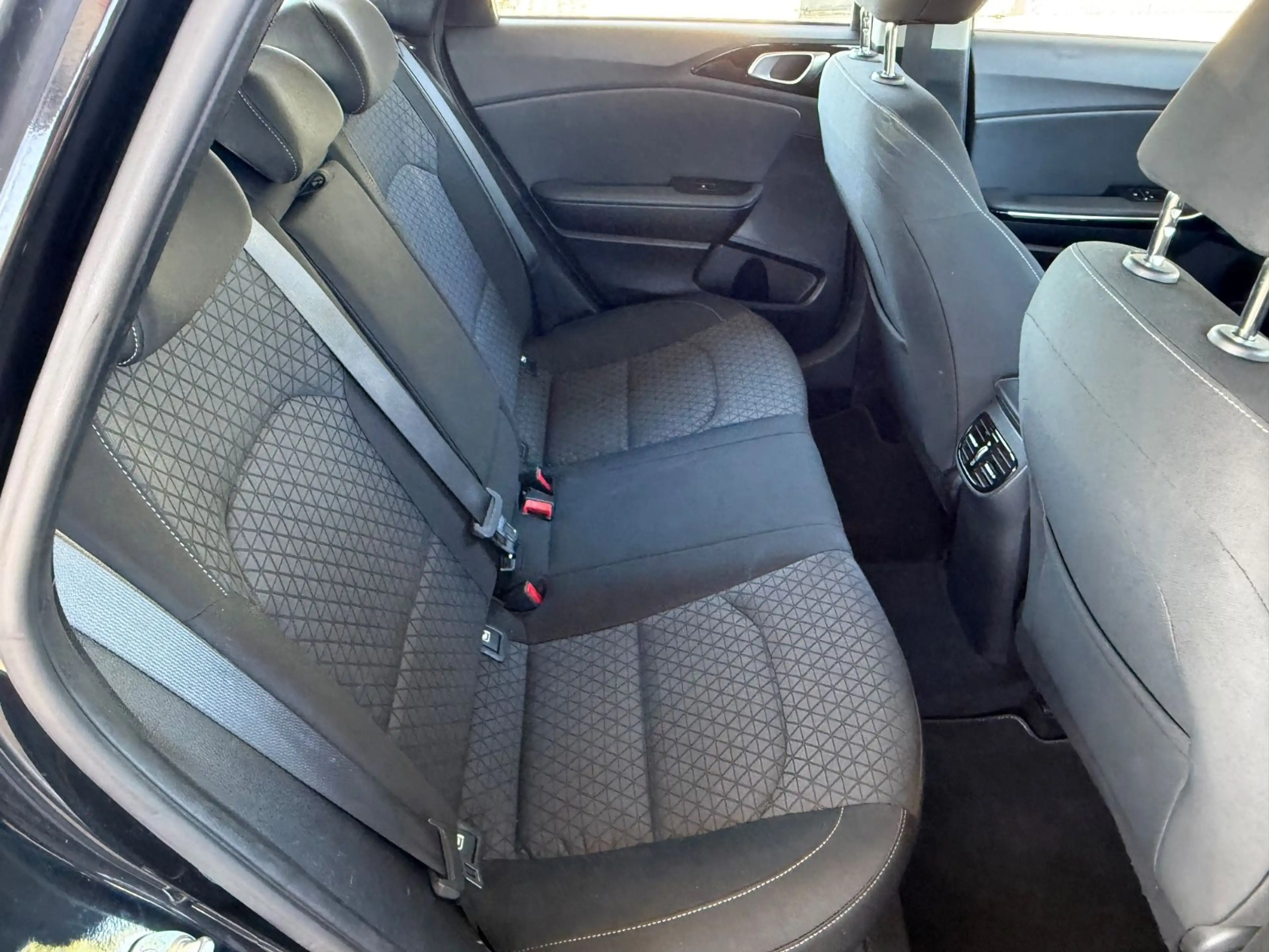 Kia Ceed SW / cee'd SW Automatik Spirit LED Sound — photo 9