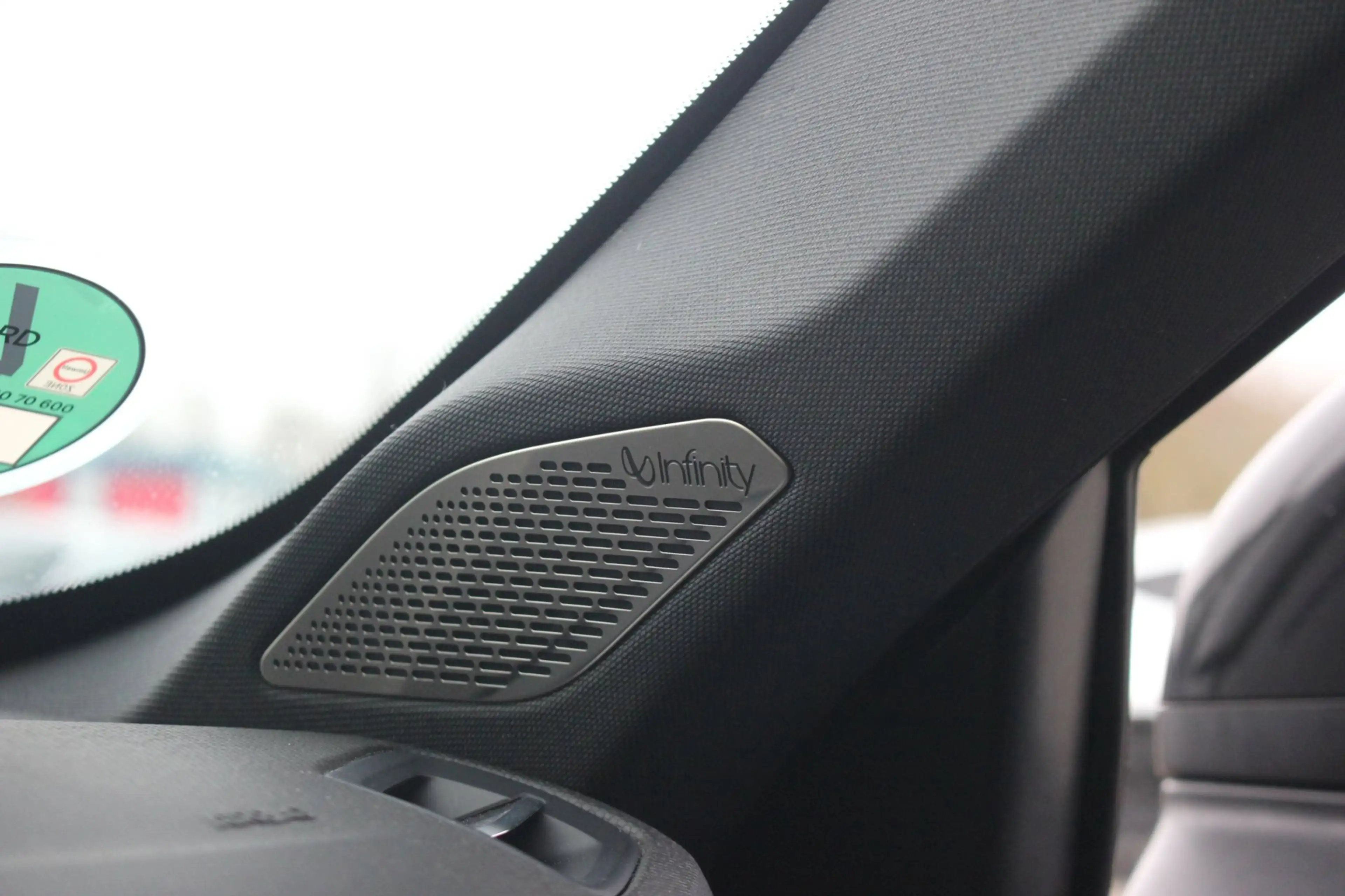 Lynk & Co 01 1.5 PHEV Plug-in hybrid | NAP | Donkere Hemelbekle — photo 12