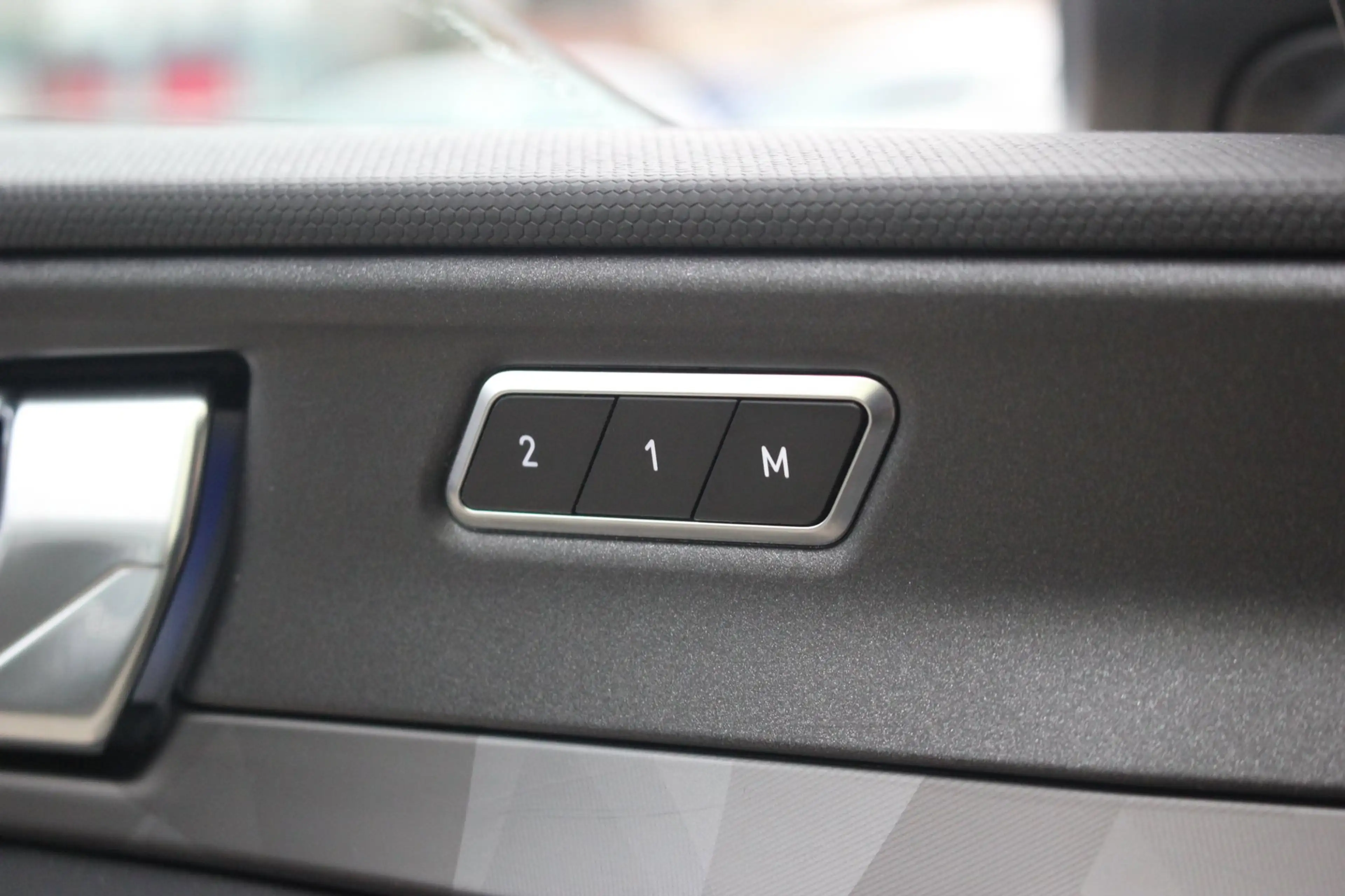 Lynk & Co 01 1.5 PHEV Plug-in hybrid | NAP | Donkere Hemelbekle — photo 13