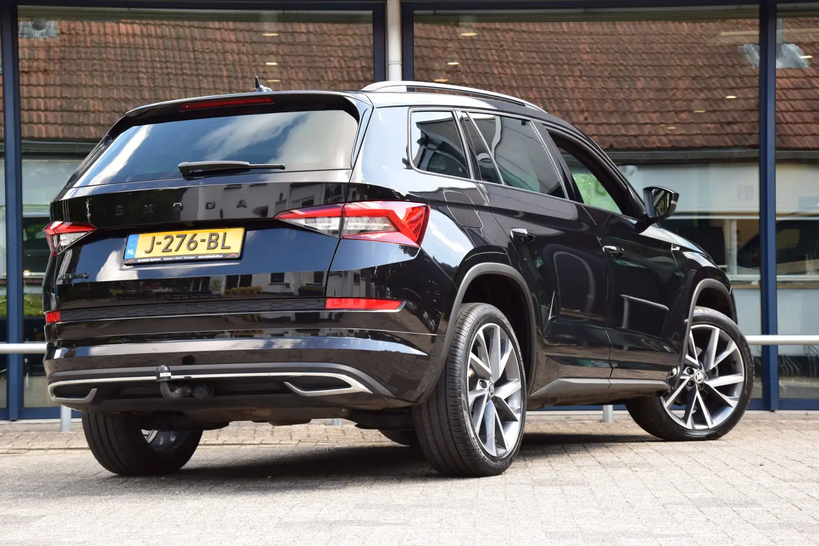 Skoda Kodiaq 1.5 TSI 150PK Sportline Business DSG Automaat | in Noir - 2