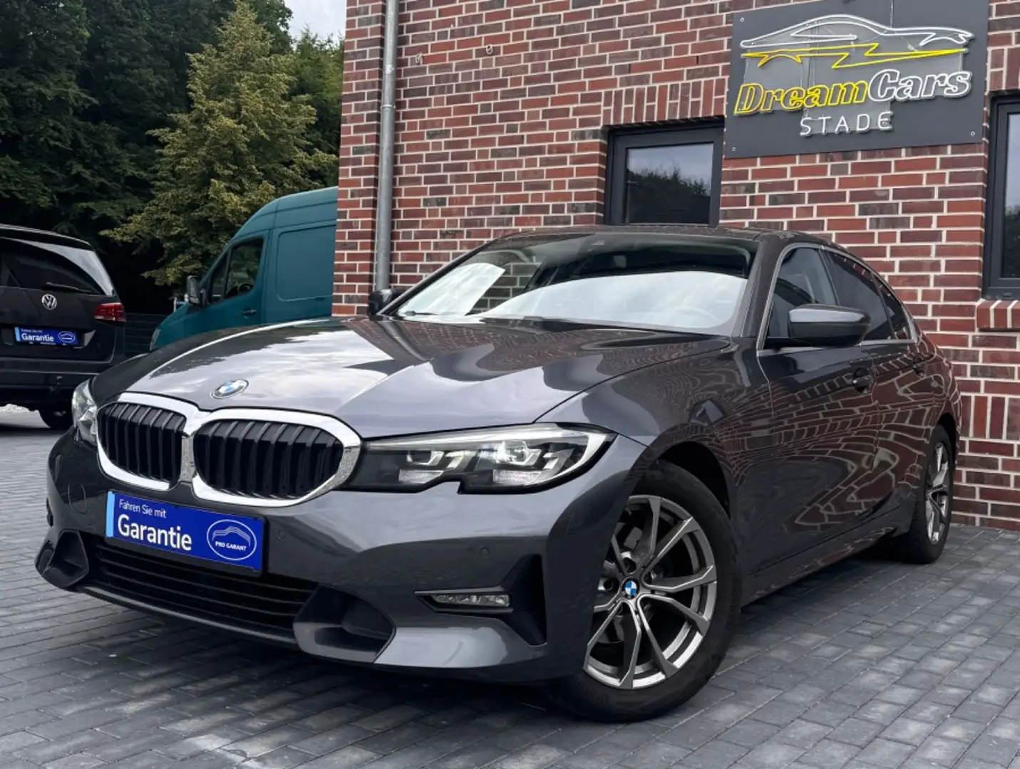 BMW 320 d Sport Line Head-Up*Ambiente*LED*CarPlay*PDC Grau - 1