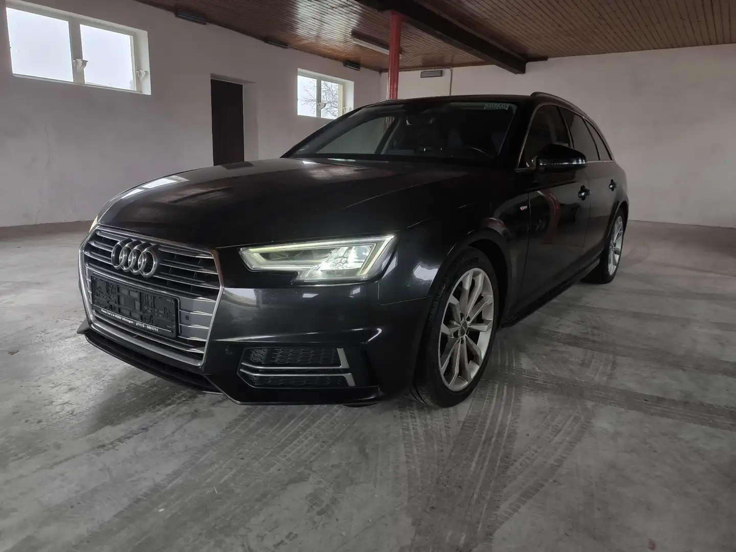 Audi A4 Avant 2.0 TDI ultra sport - 1