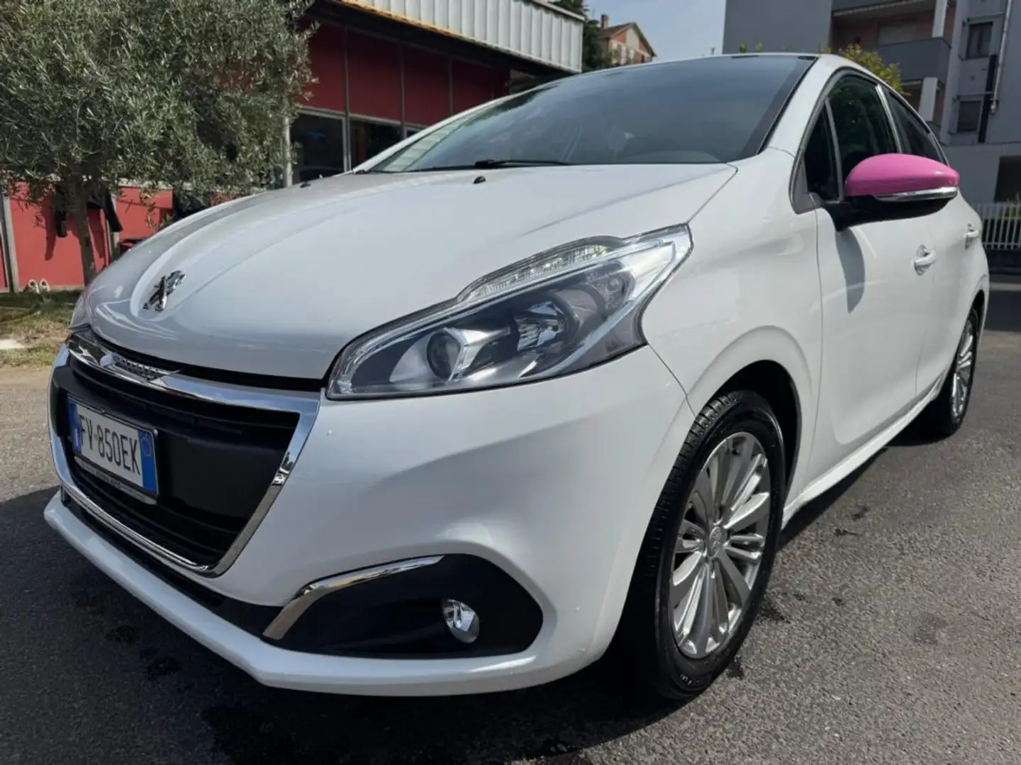 Peugeot 208 1.2 PureTech 82CV S&S 5 porte Bianco - 1