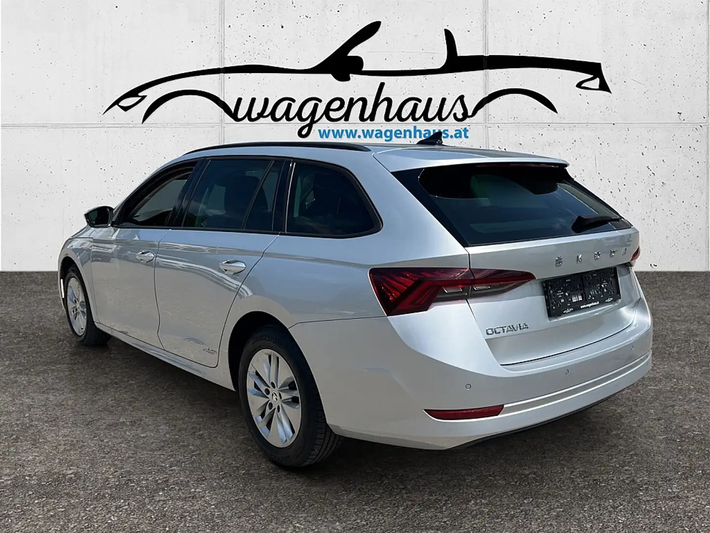 Skoda Octavia Combi 2,0 TDI Ambition DSG, ACC, Virtual, Kamer... Silber - 2