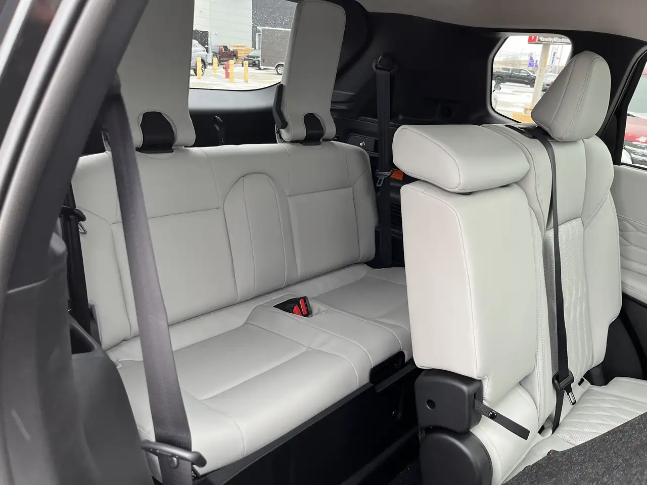 Mitsubishi Outlander снимка Mitsubishi Outlander