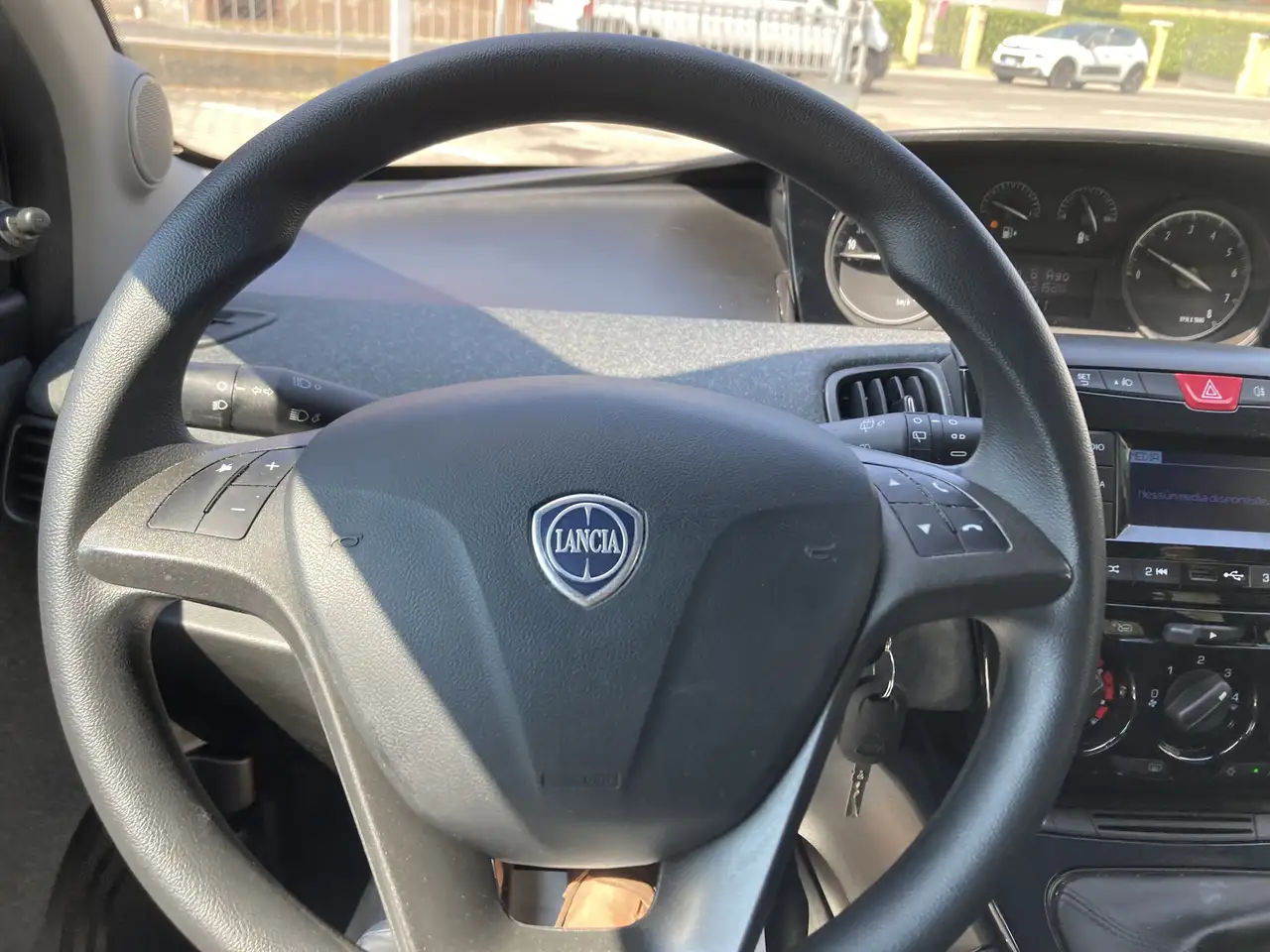 Lancia Ypsilon 2022 — фото 10