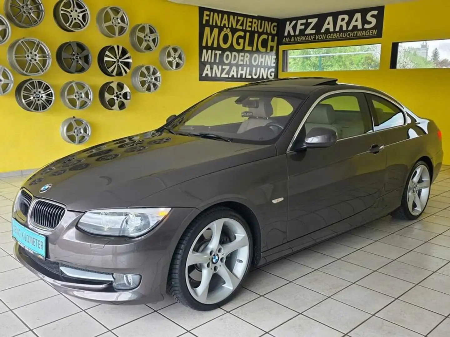 BMW 325 i TOP ZUSTAND, XENON, SITZHEIZUNG Braun - 1