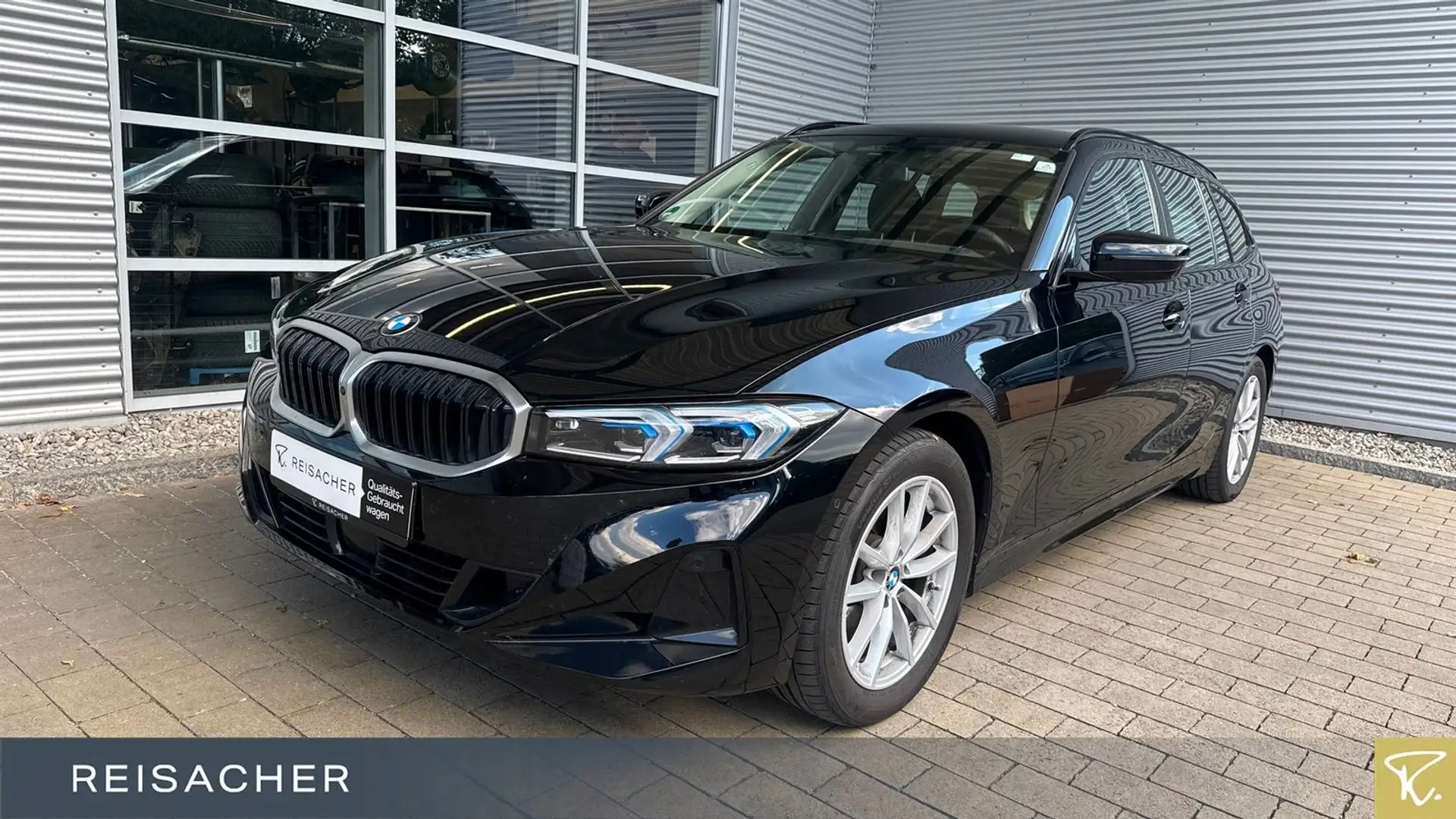 BMW 320 d Touring NaviPro adLED AHK HUD H&K 360° ACC Schwarz - 1