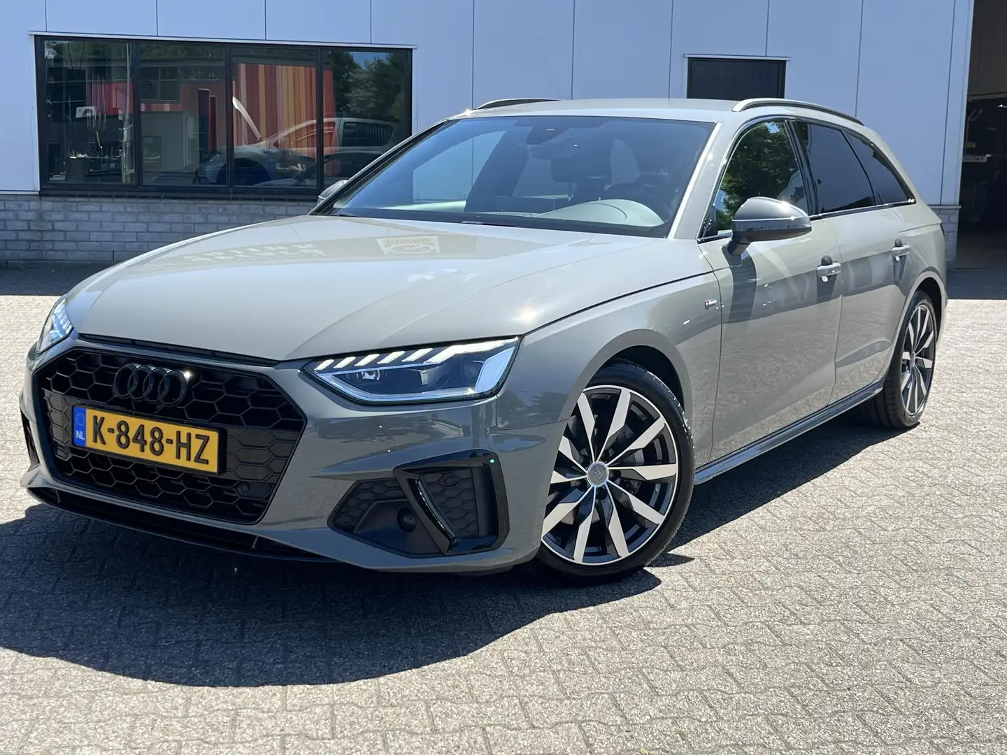 Audi A4 Avant 40 TFSI S-EDITION CLIMA CRUISE NAV DIGI DASH Gris - 2