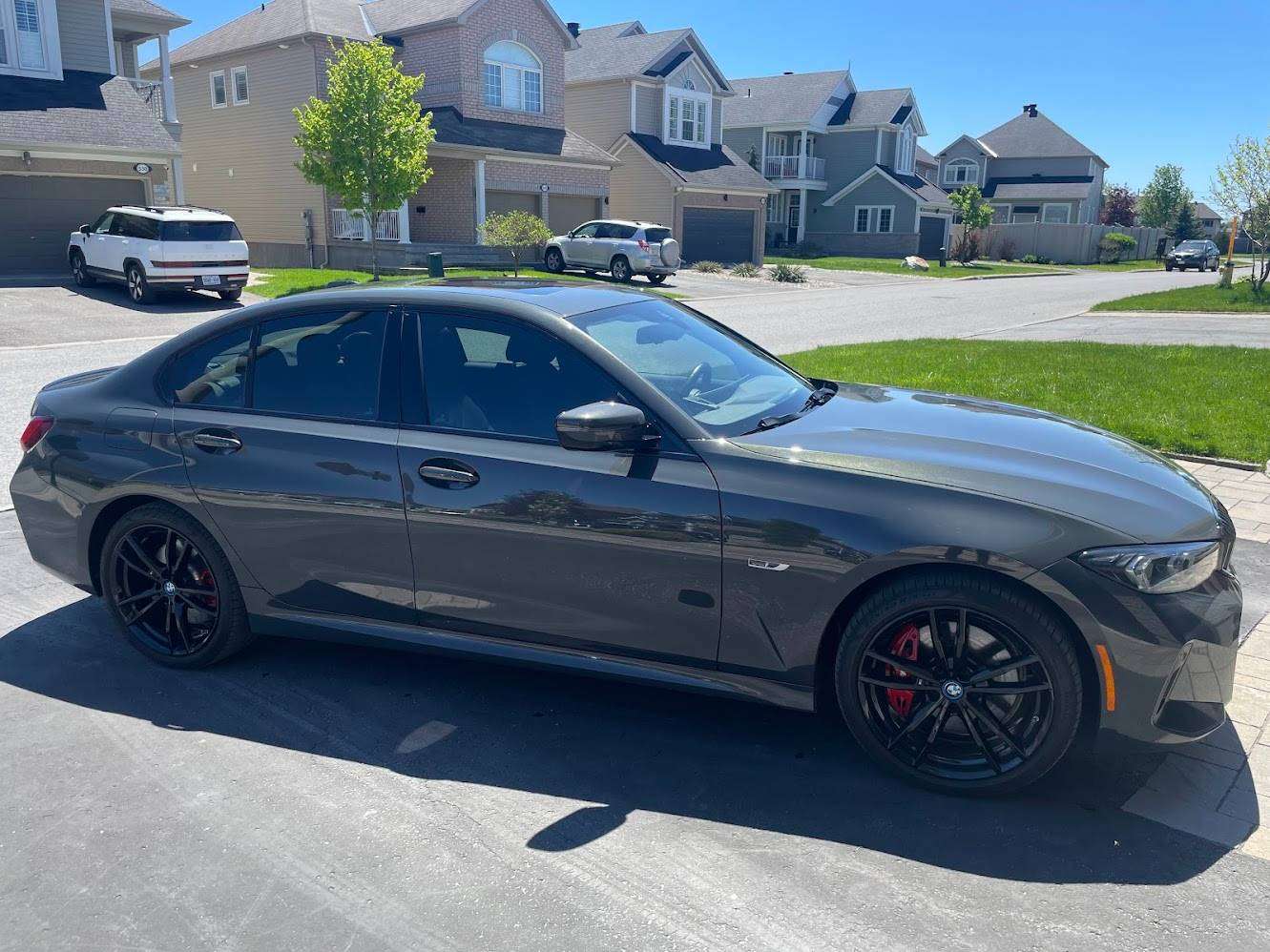 2023 BMW 3 Series 330e xDrive M Sports Pro alt 4