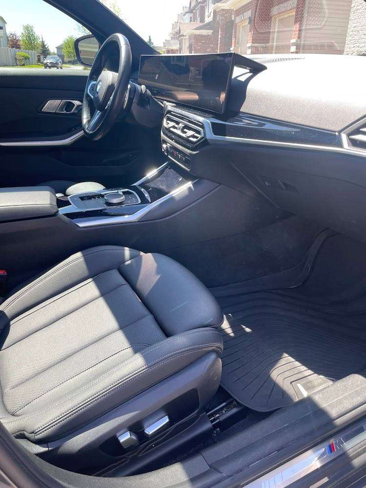 2023 BMW 3 Series 330e xDrive M Sports Pro thumb 9