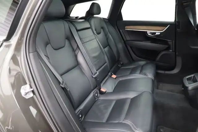 Volvo V90 view 12