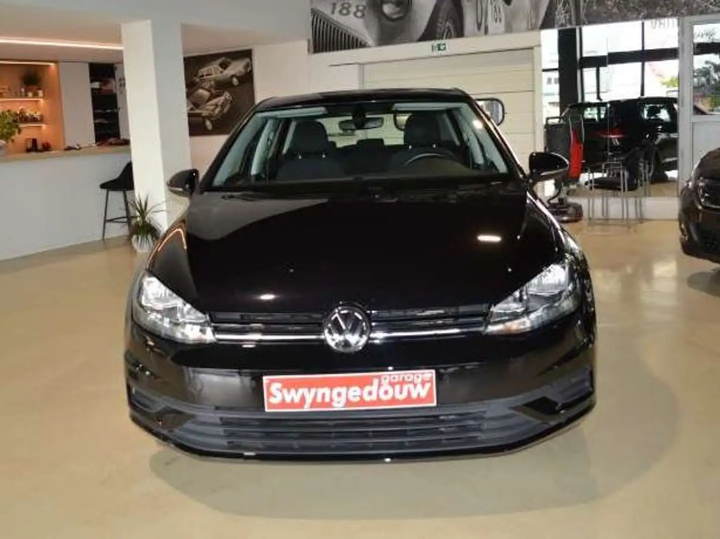 Volkswagen Golf 1.0 TSI airco,navi,zeer proper,garantie Zwart - 2