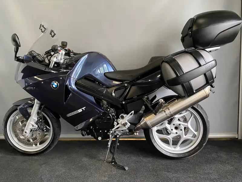 BMW F 800 ST - foto 2