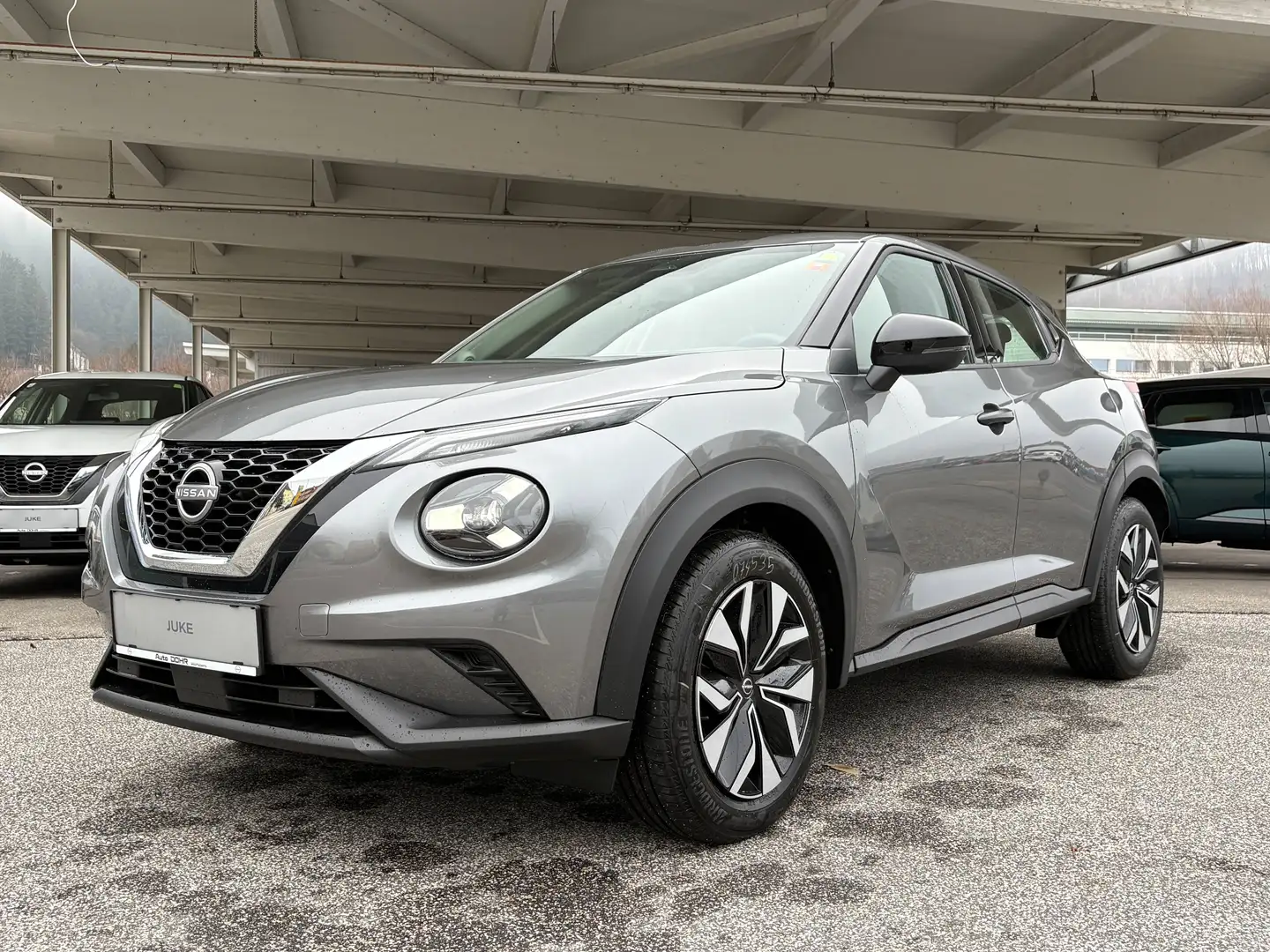 Nissan Juke Juke 1,0 DIG-T Acenta+ DCT Winterräder kostenlos Grau - 2