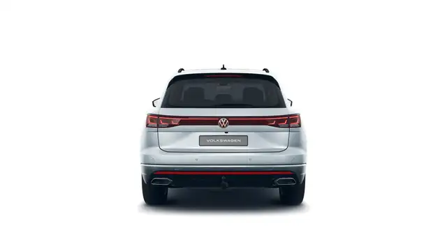 Volkswagen Touareg view 5