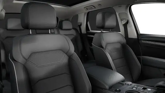 Volkswagen Touareg view 7