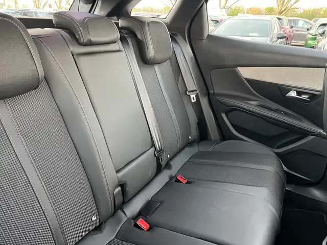 Peugeot 3008 view 14