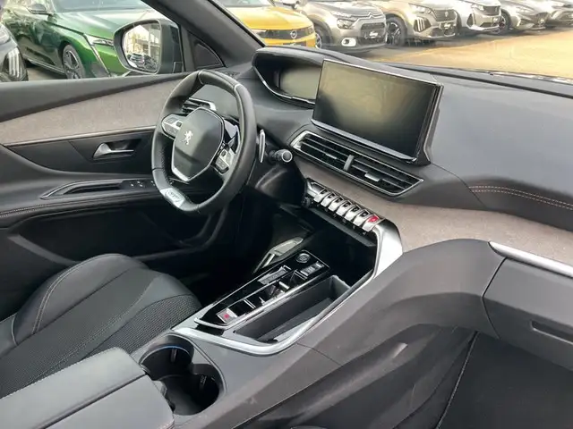 Peugeot 3008 view 10