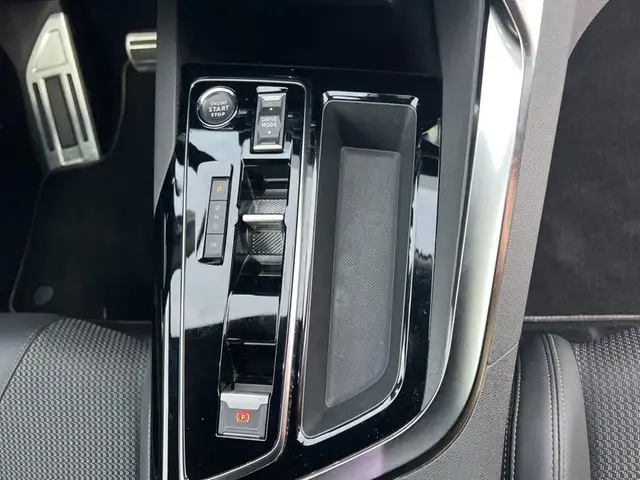 Peugeot 3008 view 11