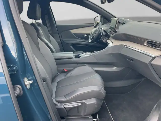 Peugeot 3008 view 9