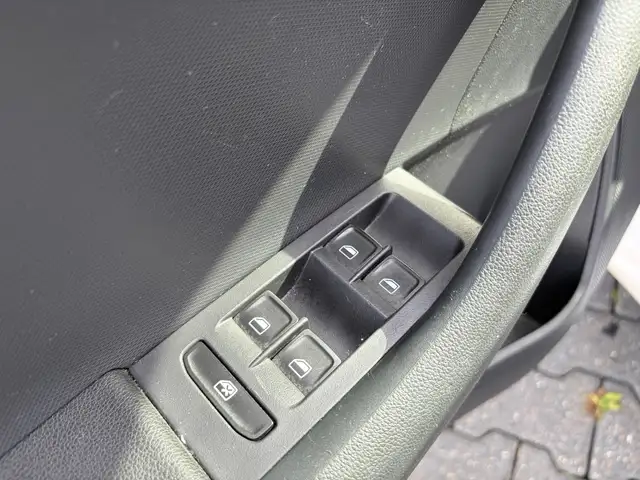 Skoda Rapid view 8