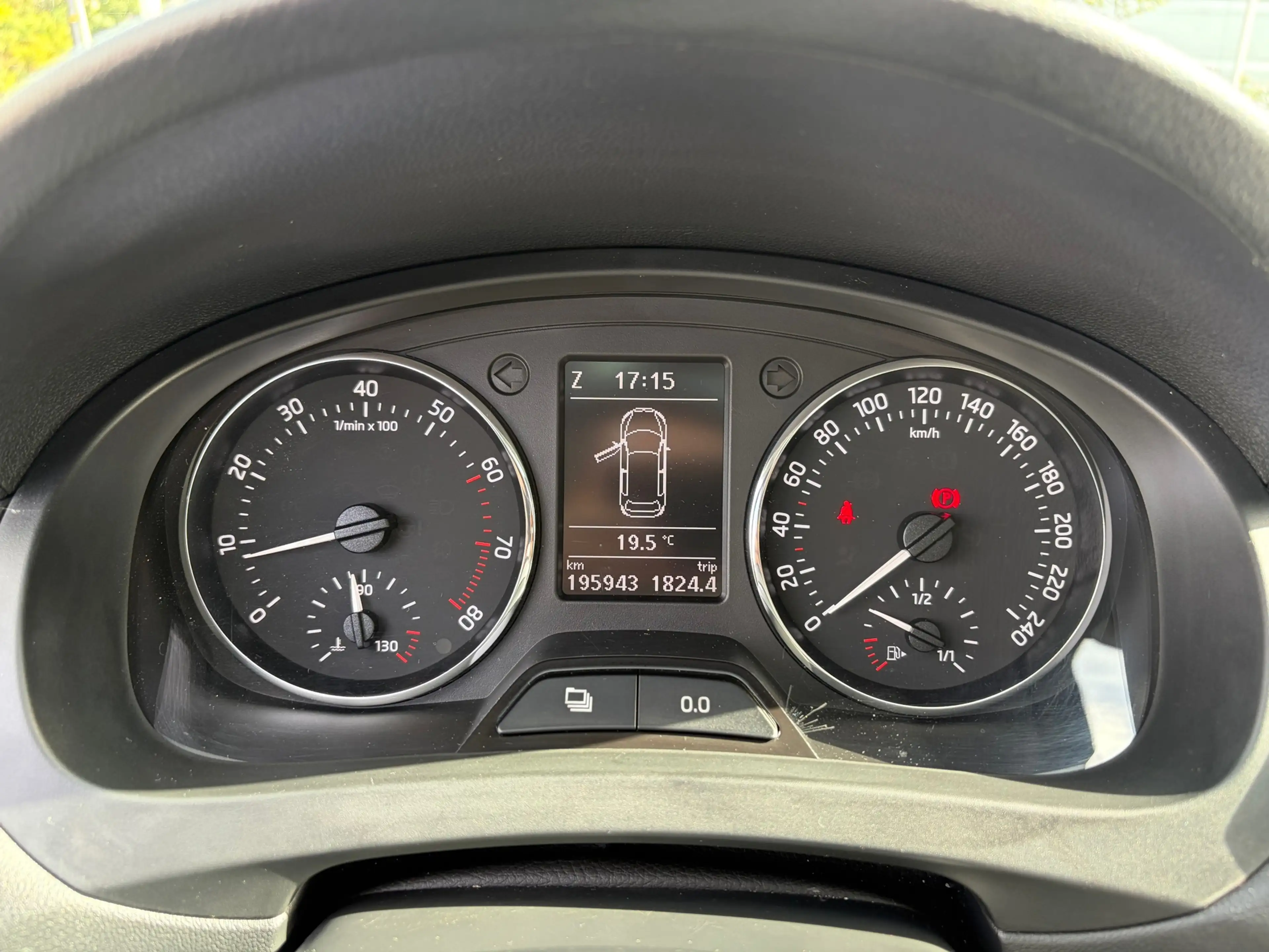 Skoda Rapid/Spaceback 1.2 TSI Greentech Style Edition, Panorama dak — photo 10