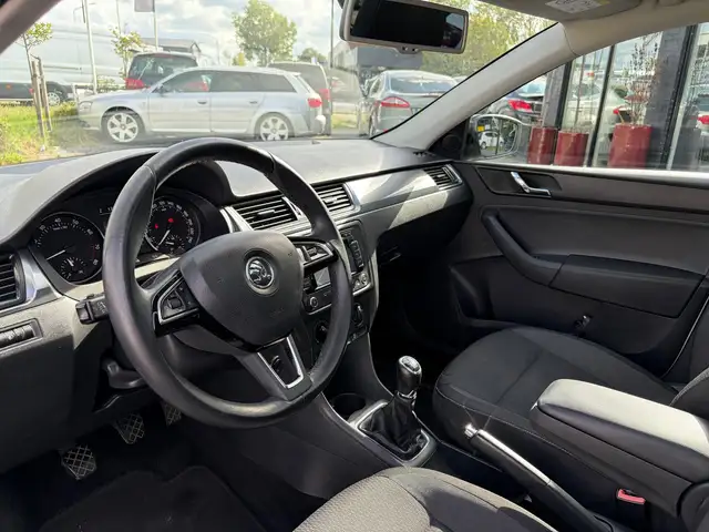 Skoda Rapid view 7