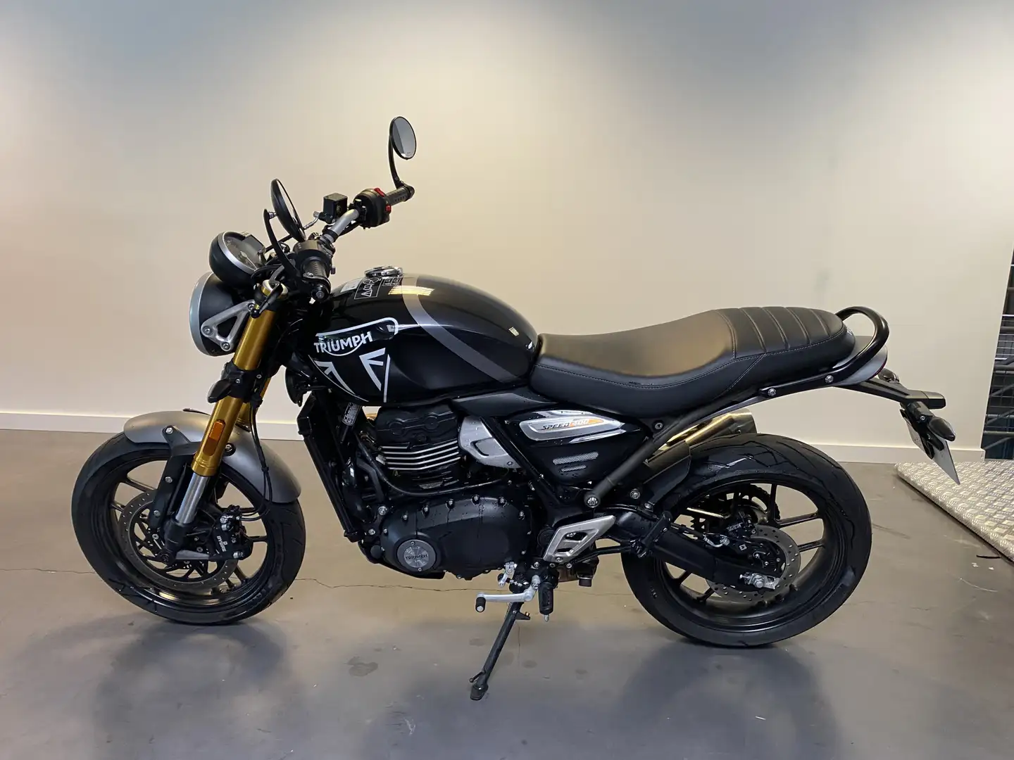 Triumph Speed 400 - 1