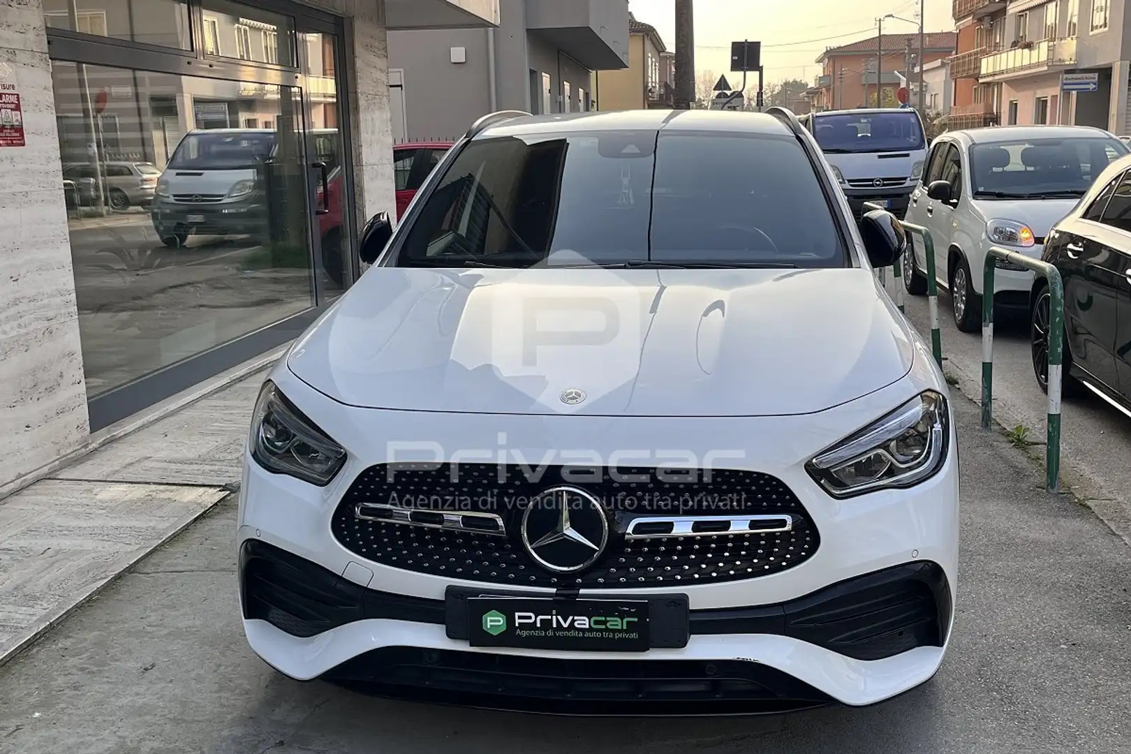 Mercedes-Benz GLA 200 GLA 200 d Automatic Premium Weiß - 2