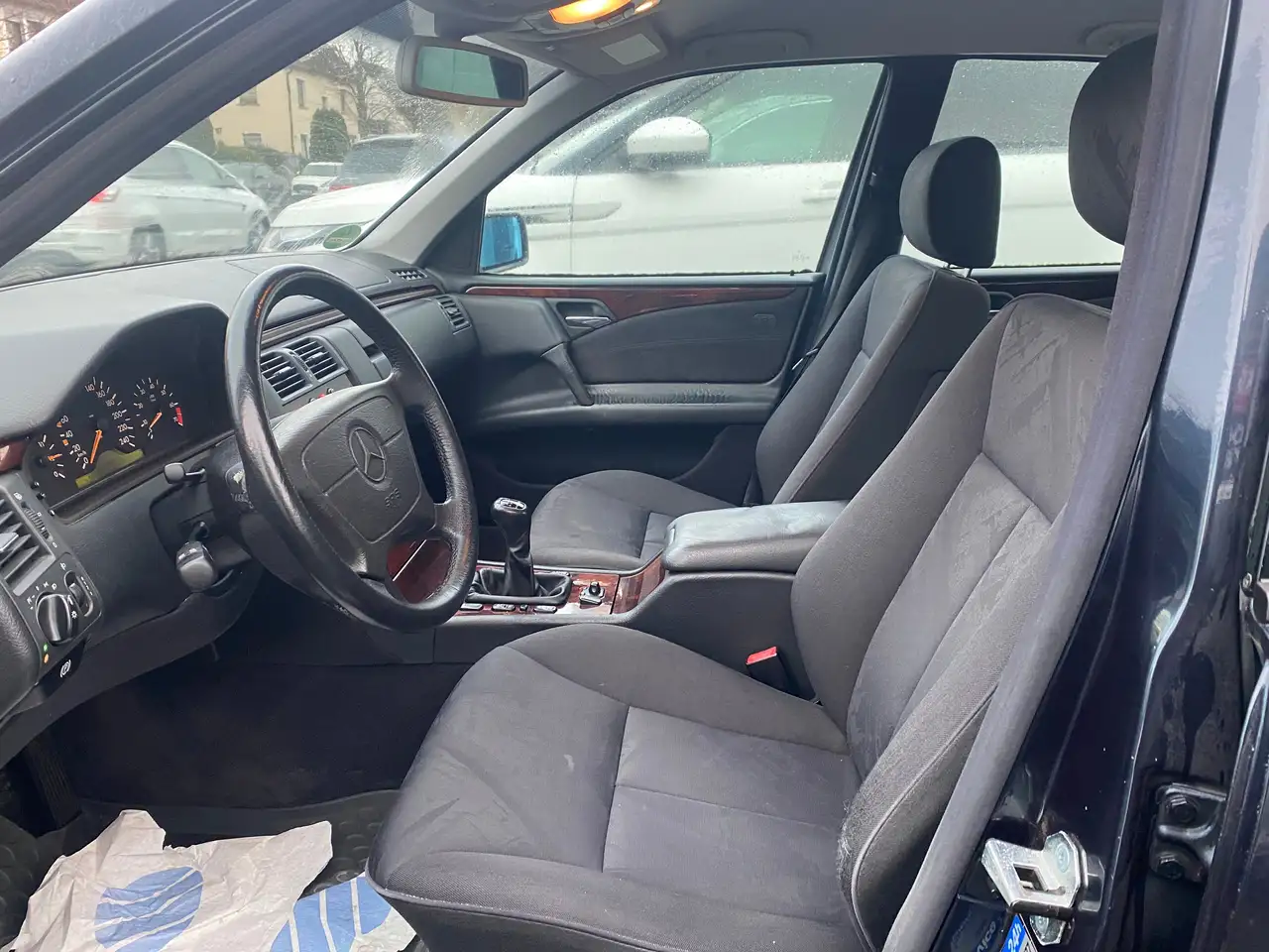 Mercedes-Benz E 240 E-Klasse Elegance, foto 8