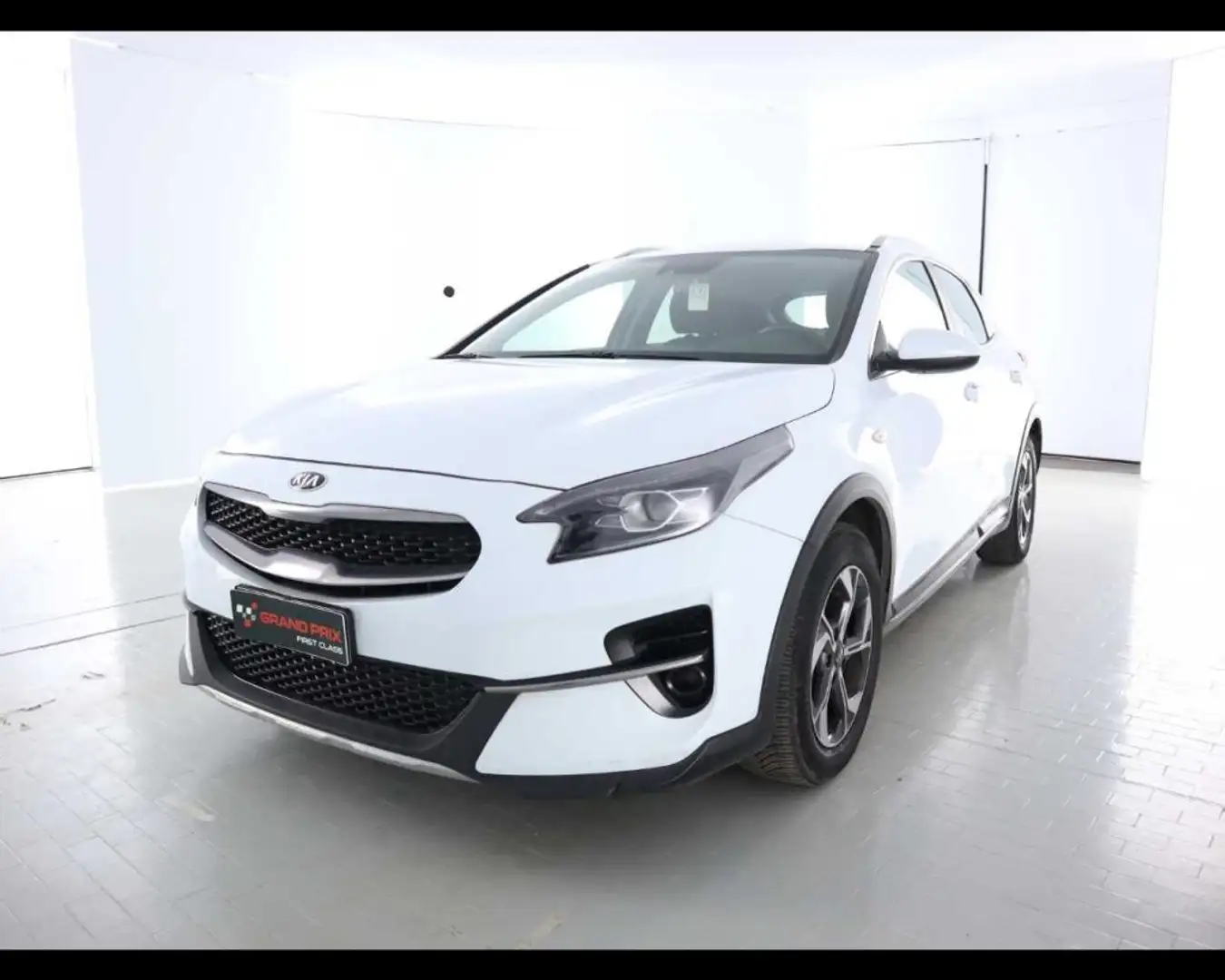 Kia XCeed 1.0 T-GDi GPL Urban Bílá - 2