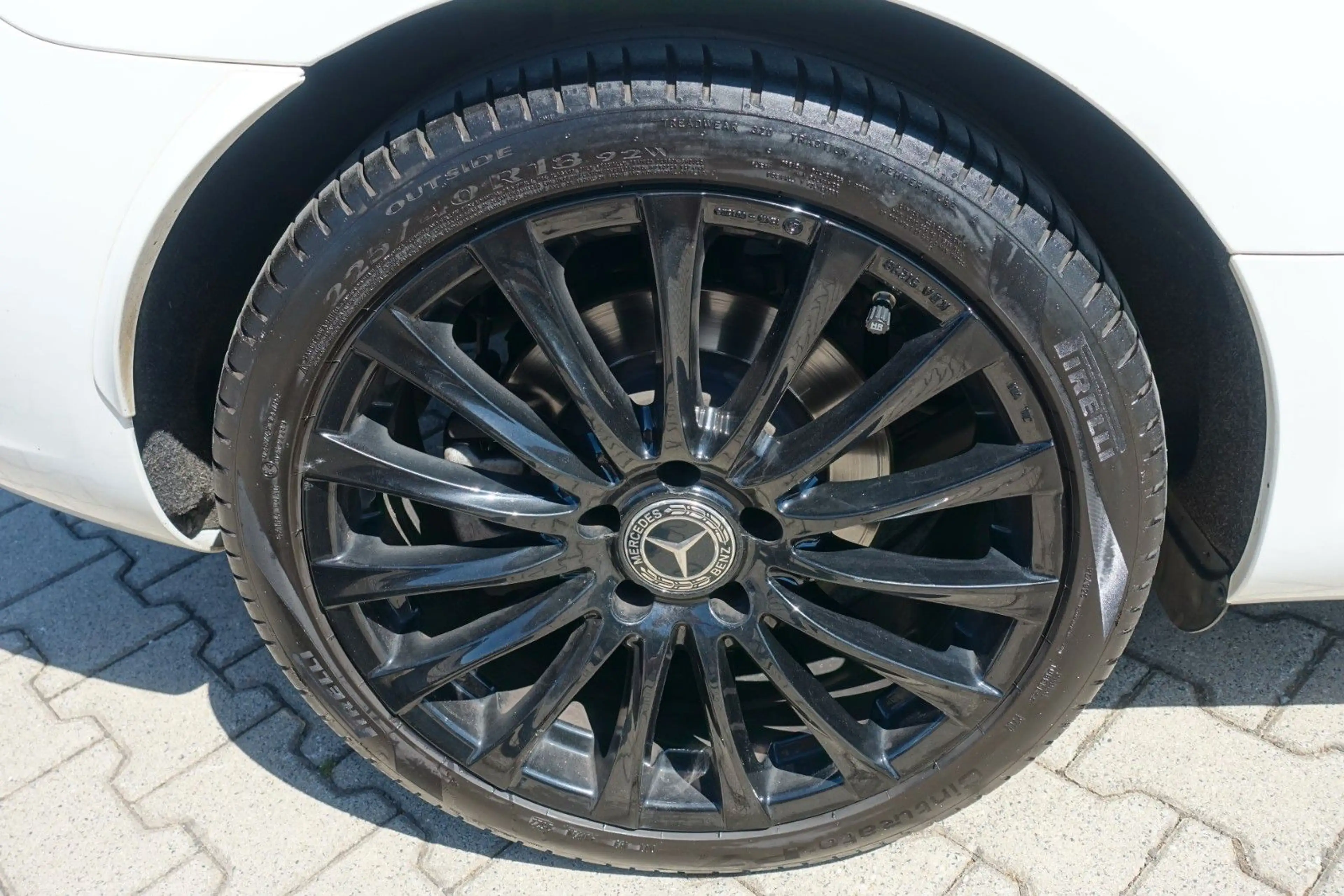 Mercedes-Benz SLC 180 Roadster | LEDER | NAVI | Einparkhilfe — photo 14