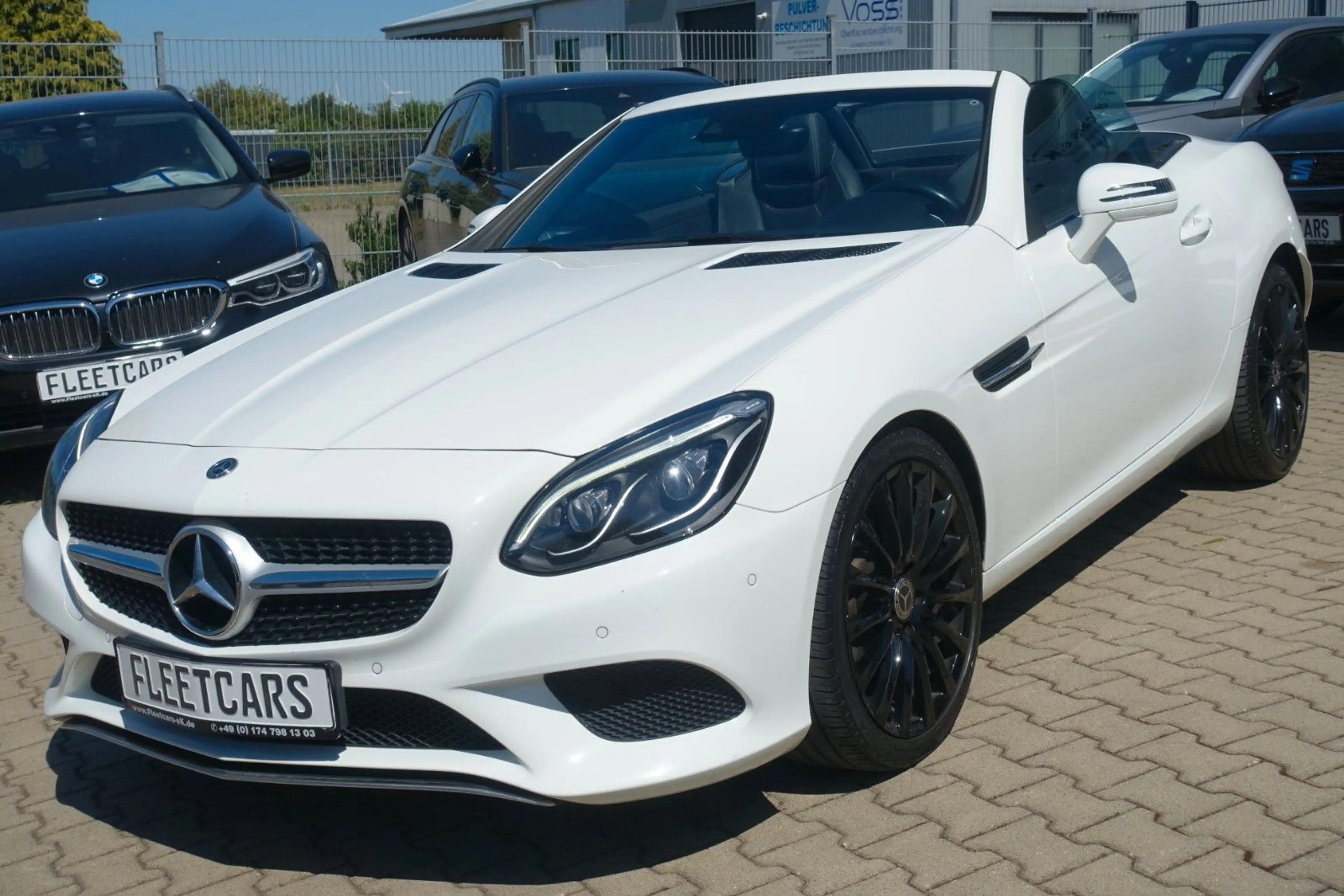 Mercedes-Benz SLC 180 Roadster | LEDER | NAVI | Einparkhilfe