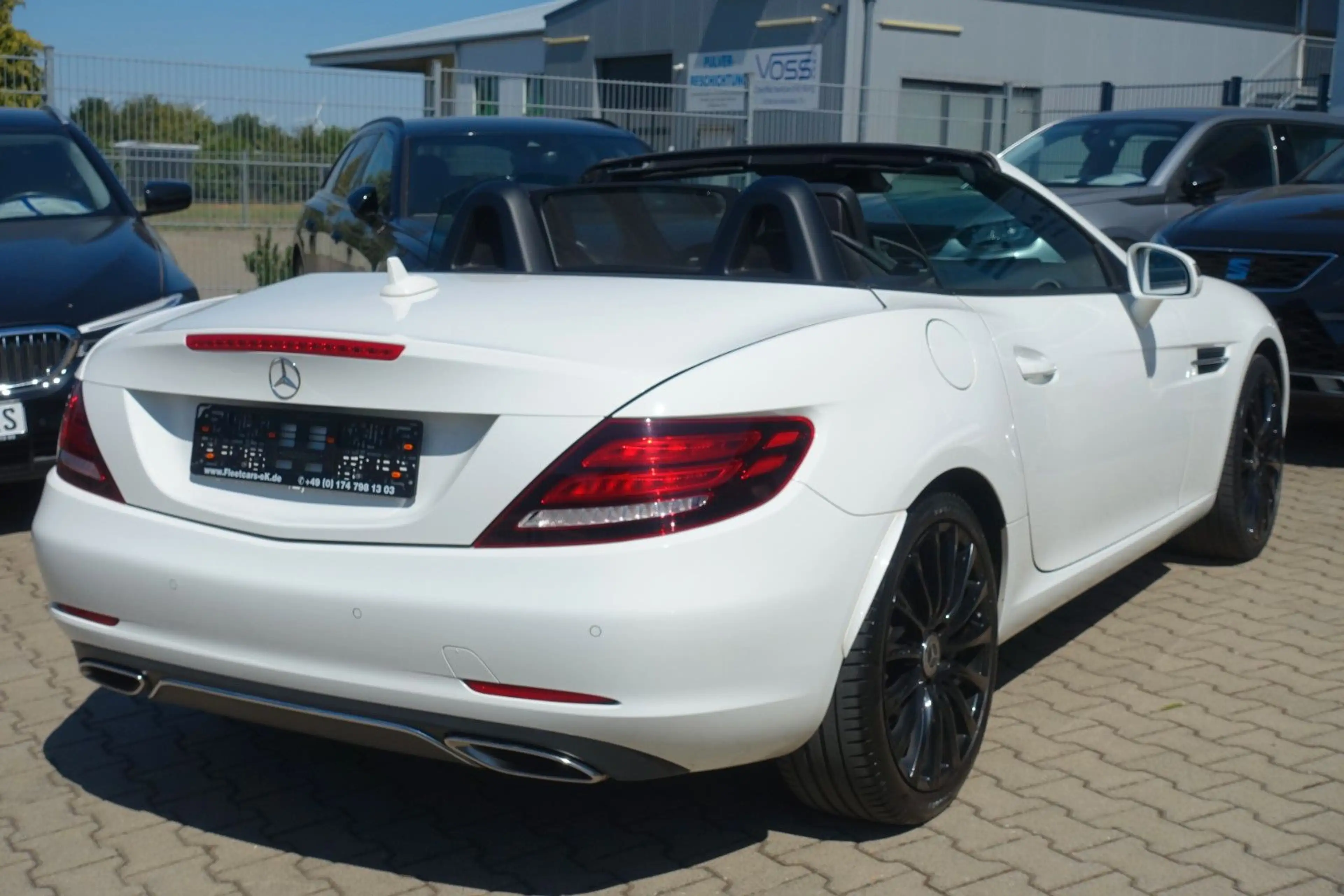 Mercedes-Benz SLC 180 Roadster | LEDER | NAVI | Einparkhilfe — photo 10