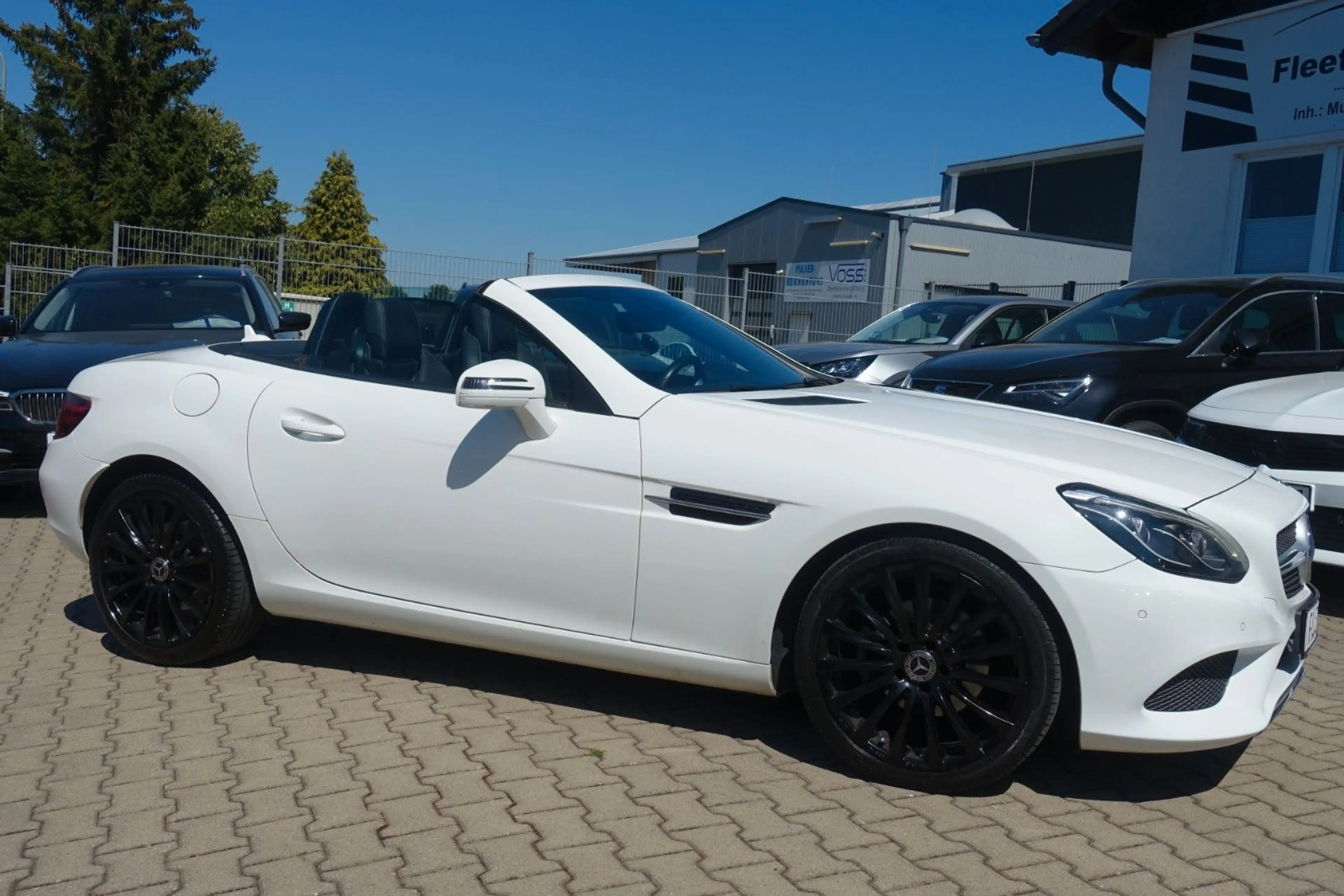 Mercedes-Benz SLC 180 Roadster | LEDER | NAVI | Einparkhilfe — photo 5