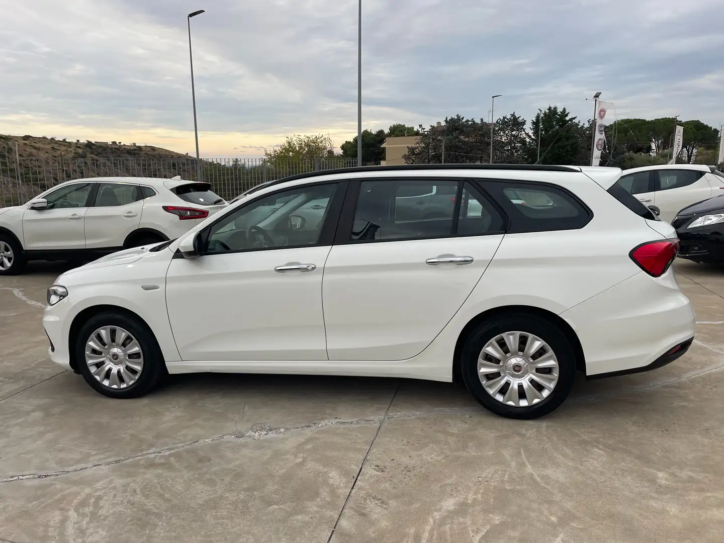 Fiat Tipo Tipo SW 1.6 mjt Easy Business Bianco - 2