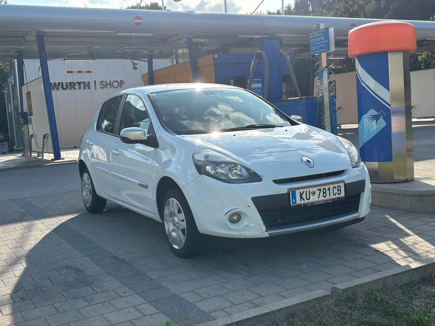 Renault Clio Clio Expression 1,2 16V 75 Expression Weiß - 1