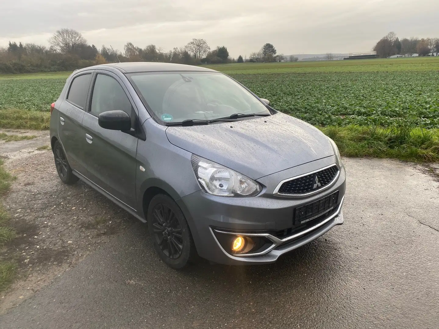 Mitsubishi Space Star Diamant Edition+ Grau - 1