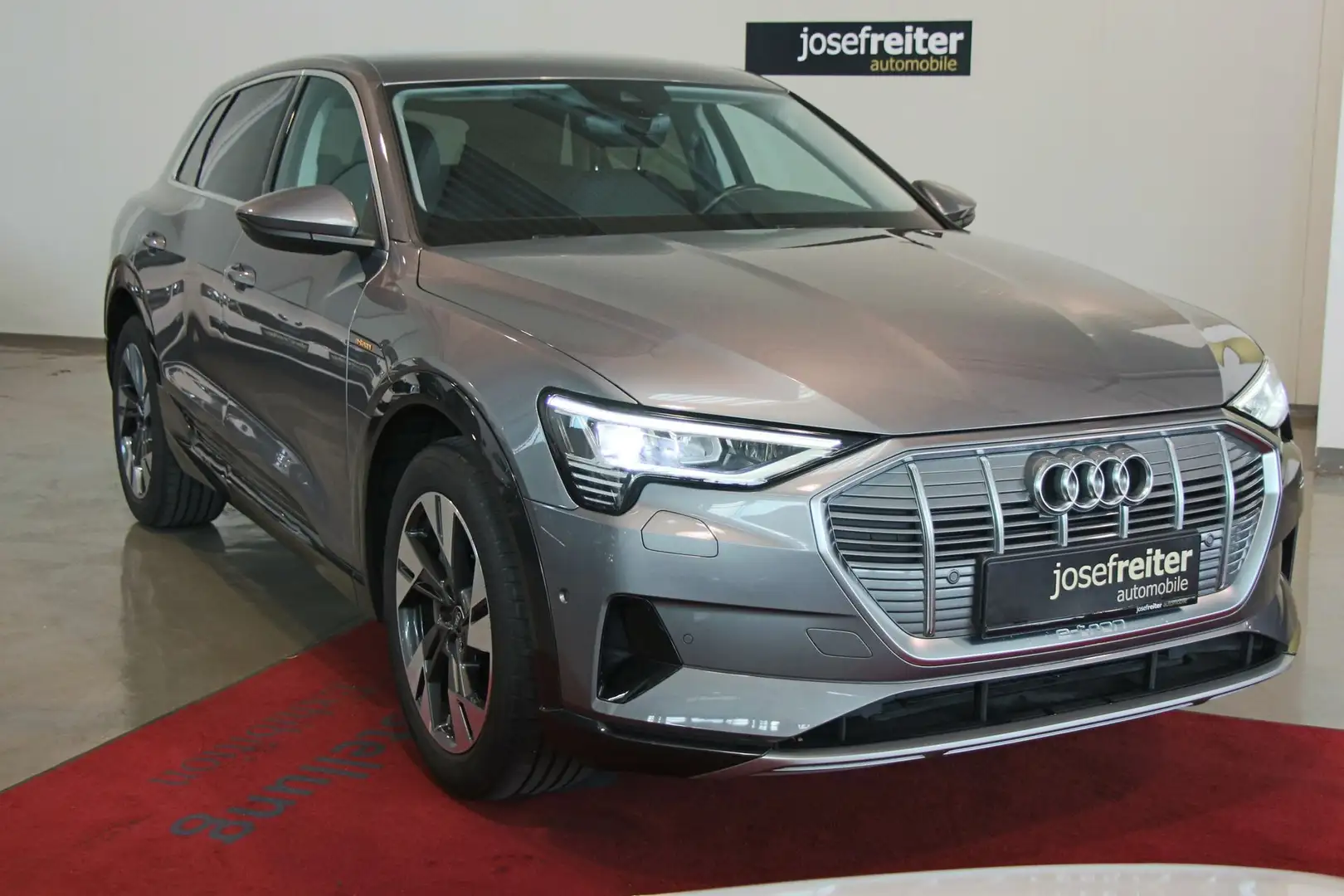 Audi e-tron 50 quattro advanced Gris - 1